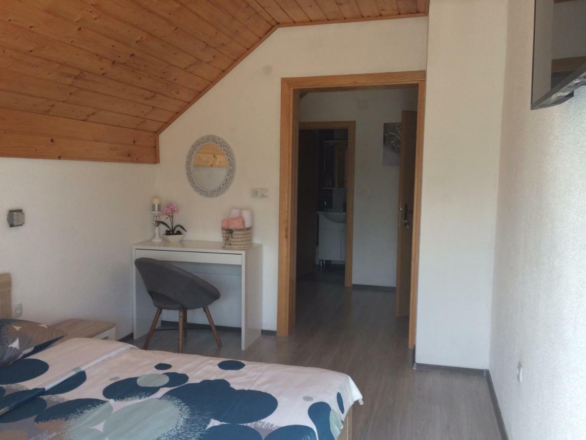 Guest House Jagoda Раковица Екстериор снимка