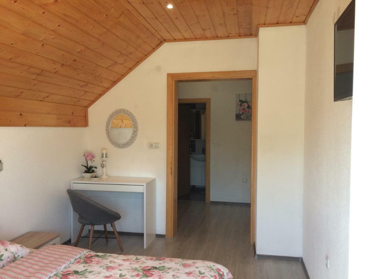 Guest House Jagoda Раковица Екстериор снимка